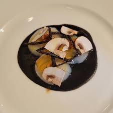 The Clove Club signature dishes Raw Orkney Scallop
Grilled Habanero Granita
Smoked Wiltshire Trout